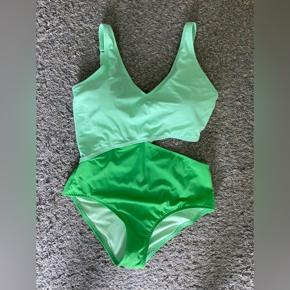 Fabletics one piece swimsuit